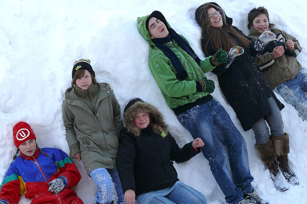 lettland-schule1 Schülerinnen und Schüler der Christian-David-Schule in Kalna und Grostona (Lettland)