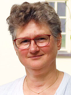 Erdmute D. Frank Erdmute D. Frank