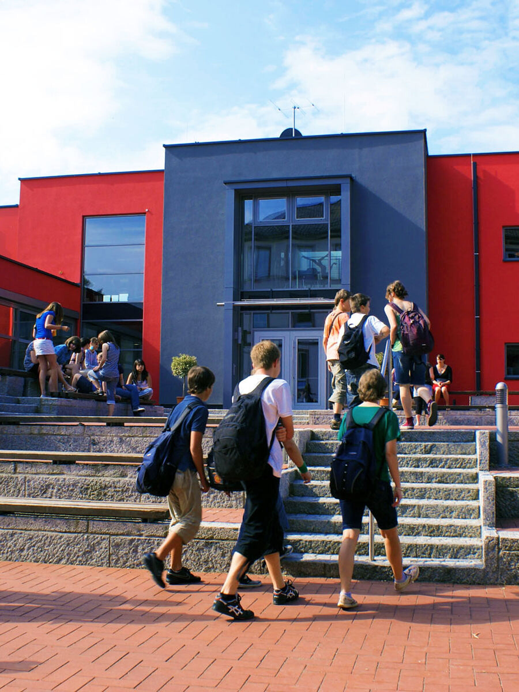 Schulgebäude - Zinzendorfschulen Königsfeld Schulgebäude - Zinzendorfschulen Königsfeld