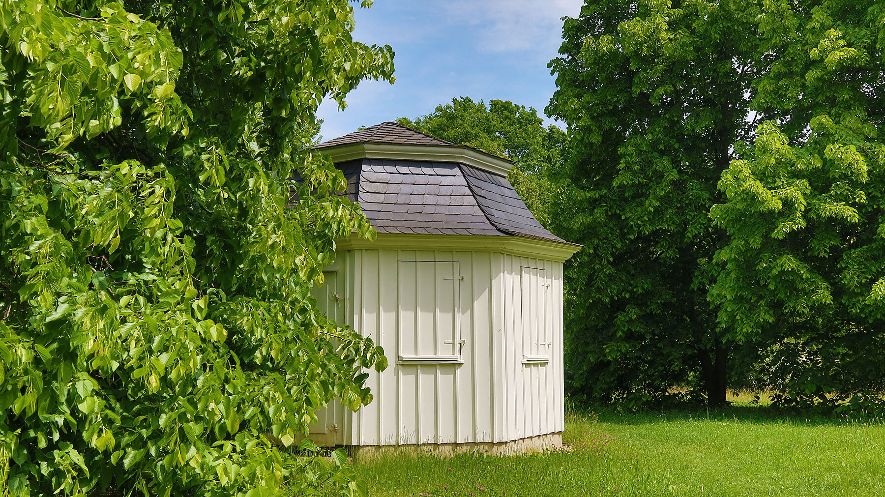 Herrnhut_Gartenhaeuser_Sommer