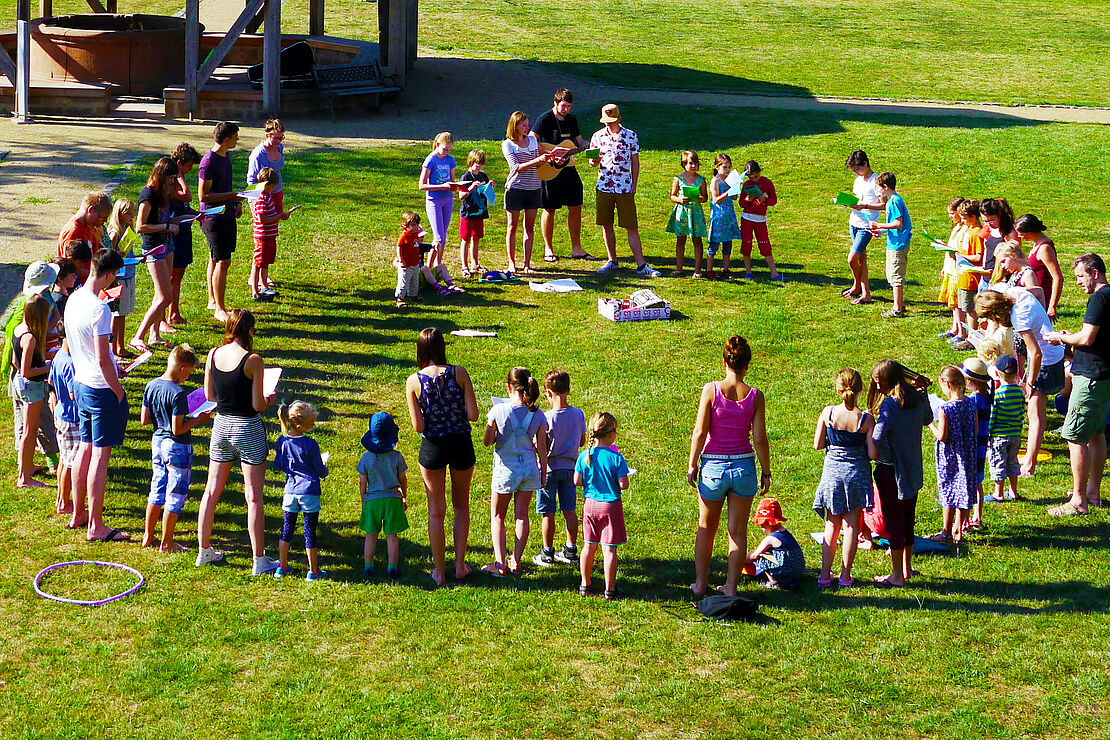 Familienarbeit der Evangelischen Brüder-Unität Familienarbeit der Evangelischen Brüder-Unität