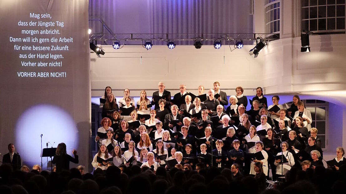 Blick auf den Chor des Bonhoeffer-Oratoriums